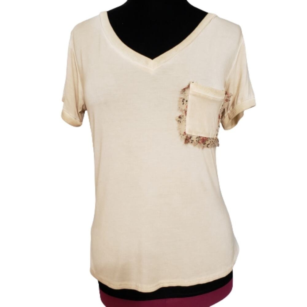Boho NEW POL Cream Cali Girl Eyelash Fringe Distressed Chest Pocket T Shirt Boho - Picture 2 of 8